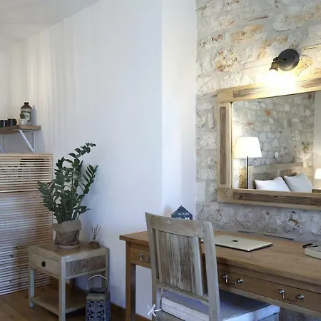 Casa Ovata アパート